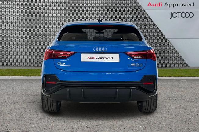 AUDI Q3 Photo 7