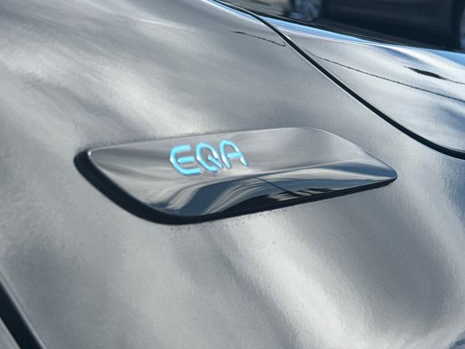 MERCEDES-BENZ Eqa Photo 27