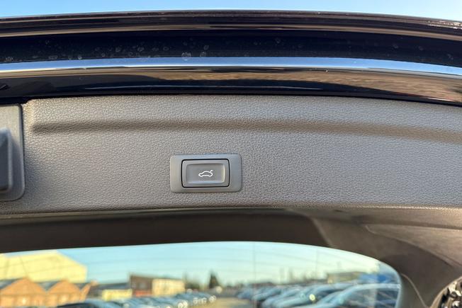 AUDI Q3 Photo 38