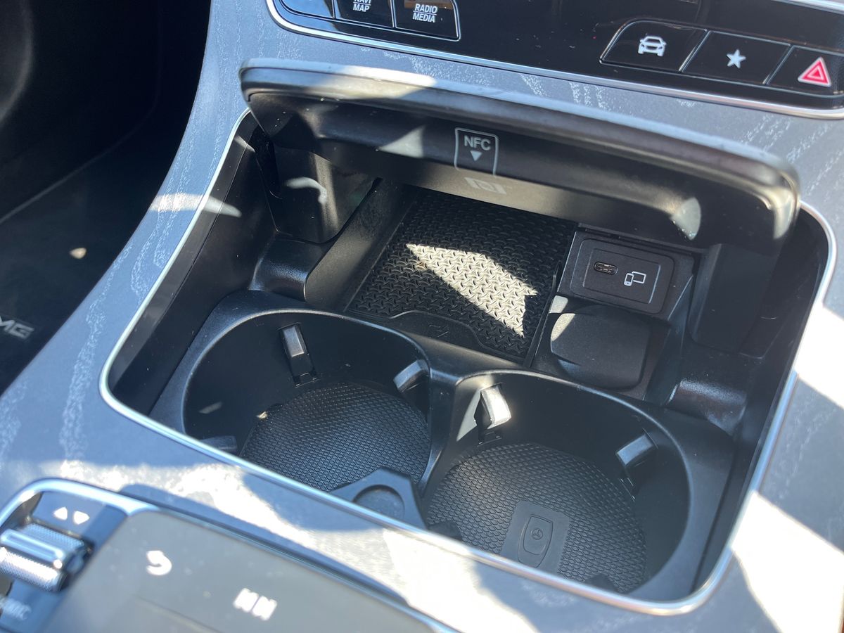 Mercedes-Benz E Class Photo 33