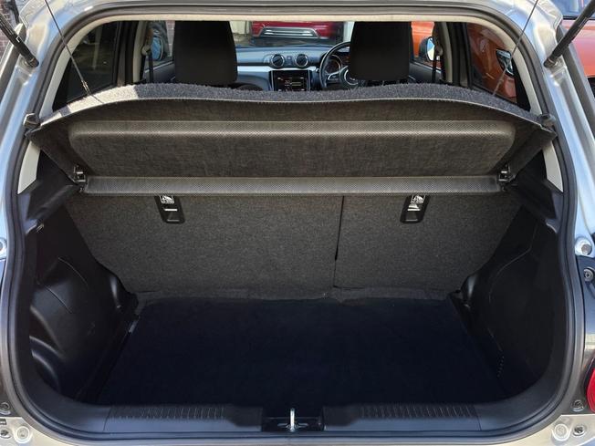 SUZUKI Swift Photo 12