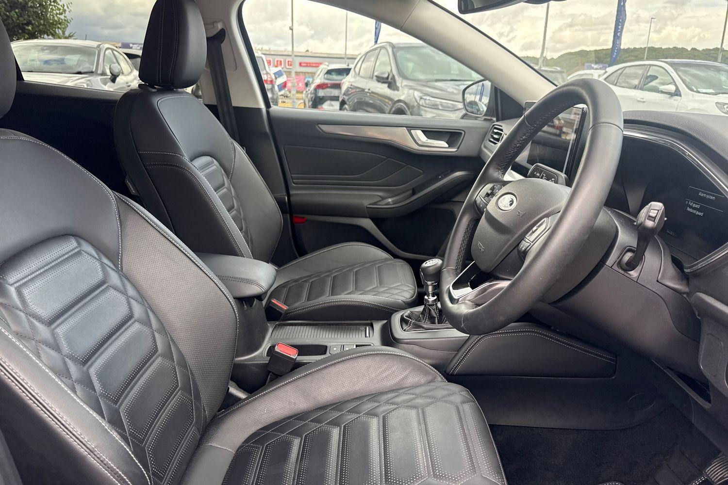 Ford FOCUS Photo 16