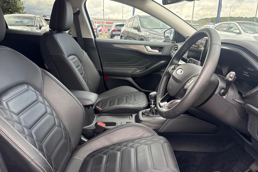 Ford FOCUS Photo autoimg-a5b27c15a003a0bb62f84f7de67624821263ae8e.jpg