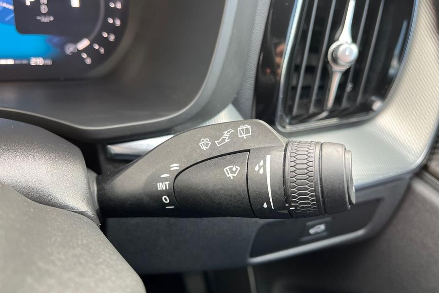 Volvo XC60 Photo autoimg-a5b470079fb1c3e31c832dedd300b8cc6b40b7df.jpg
