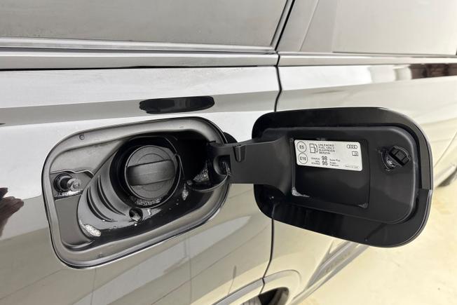 AUDI Sq7 Photo 22