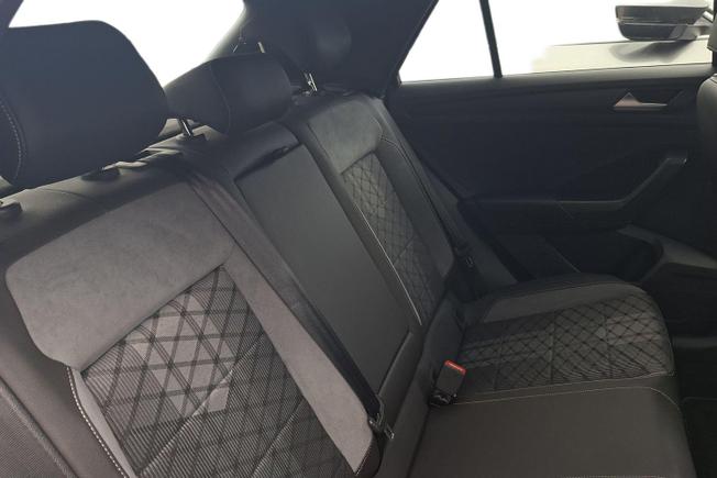VOLKSWAGEN T-Roc Photo 9