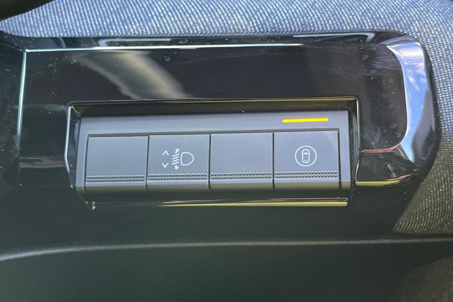 Renault 5 Photo autoimg-a5bd7cdedd97c2d89a28f766dc4ec7a355174378.jpg