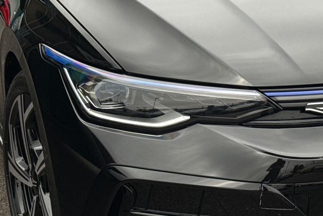 VOLKSWAGEN Golf Photo 19