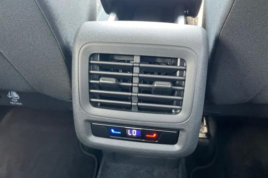 Volkswagen T-roc Photo autoimg-a5becca1c09b28f43932363e488049aee7d7920a.jpg