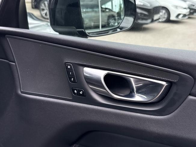 VOLVO XC60 Photo 45