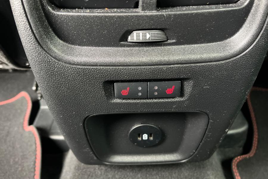 Ford KUGA Photo autoimg-a5c83e48724a6ecc6b48c4af1761339c0b7a0904.jpg