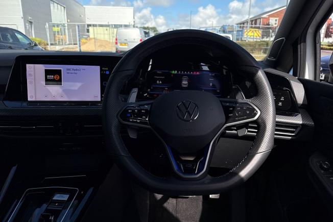 VOLKSWAGEN Golf Photo 11
