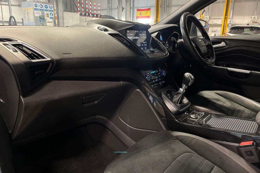 Ford KUGA Photo autoimg-a5ca66462c263d32ca188764a7b8d149c8f61be8.jpg