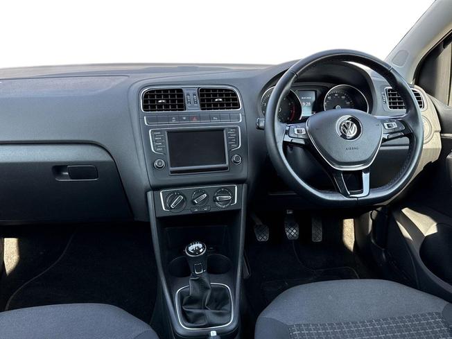 VOLKSWAGEN Polo Photo 11