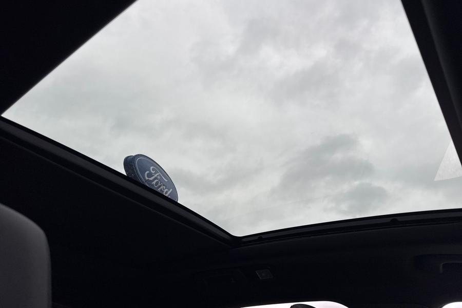 Ford KUGA Photo autoimg-a5d20ebac81e01fd431a493dc551c26cd6fe9d9e.jpg
