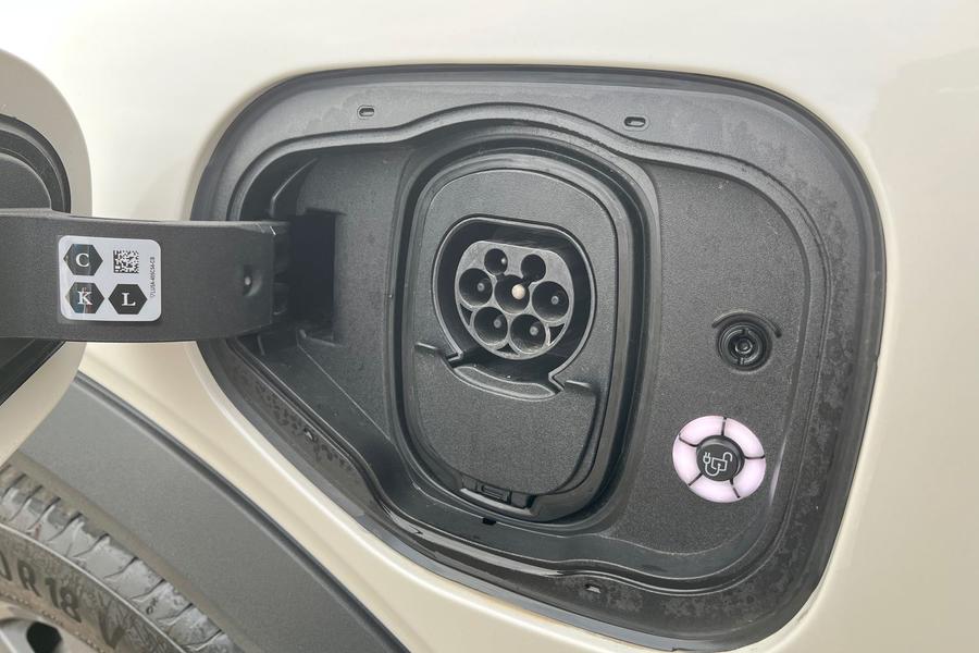 Ford MUSTANG MACH-E Photo autoimg-a5d34ade7042c87a69495f9f378924392cdb280f.jpg