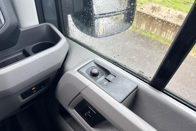 VOLKSWAGEN CRAFTER Photo 31