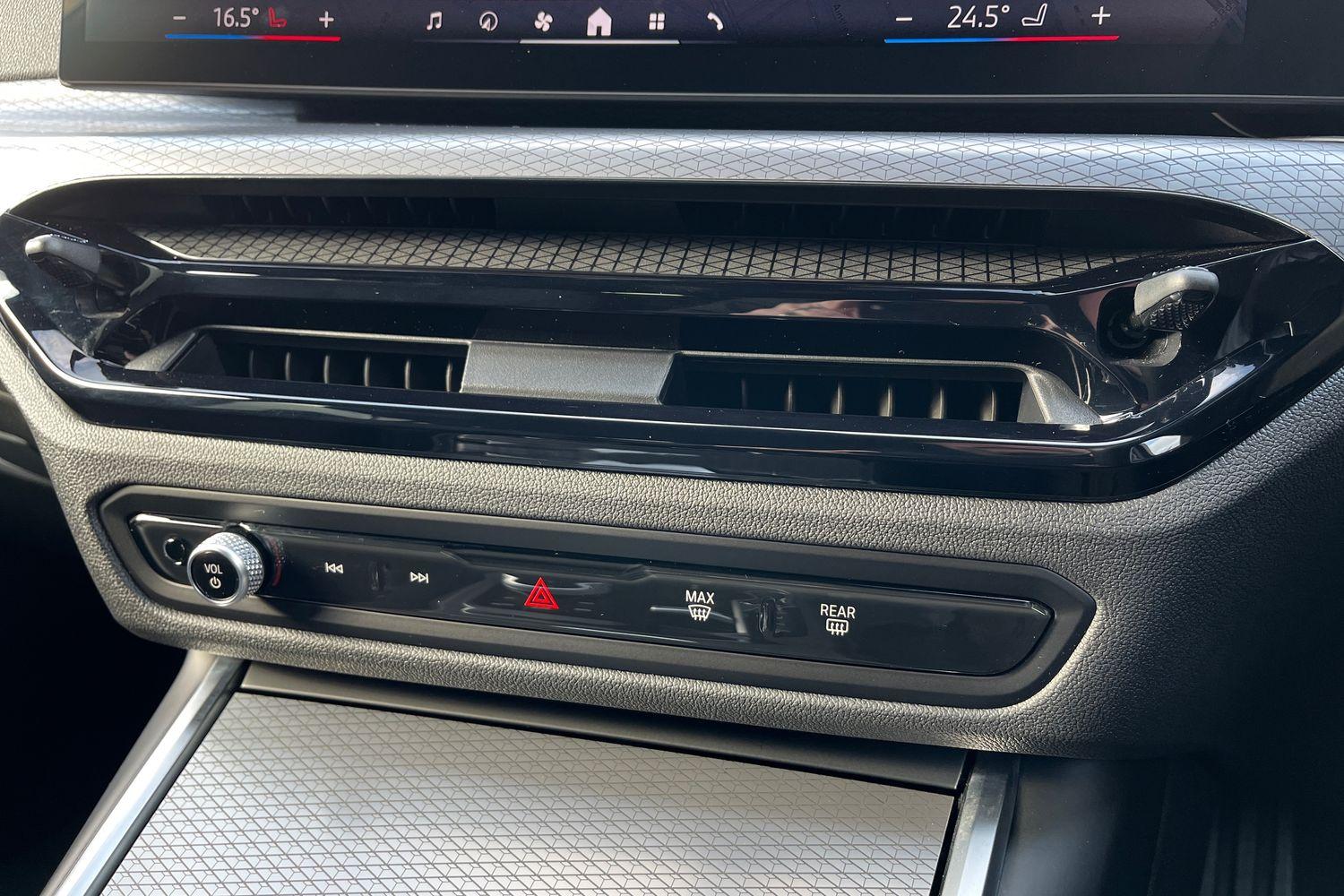 BMW 3 Series Photo 30