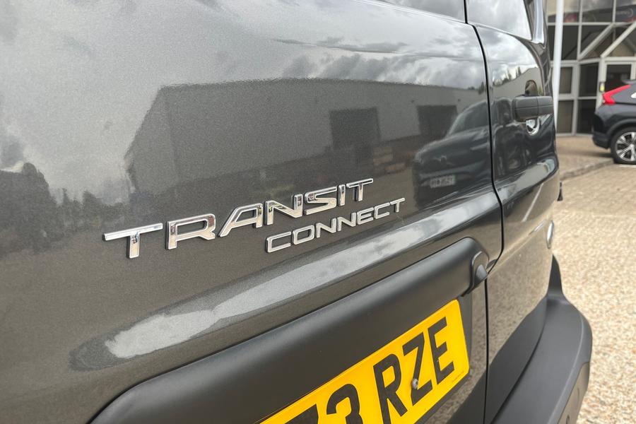 Ford TRANSIT CONNECT Photo autoimg-a5e4fd245f8fed4a8d60033711a6fd52094f3bfc.jpg