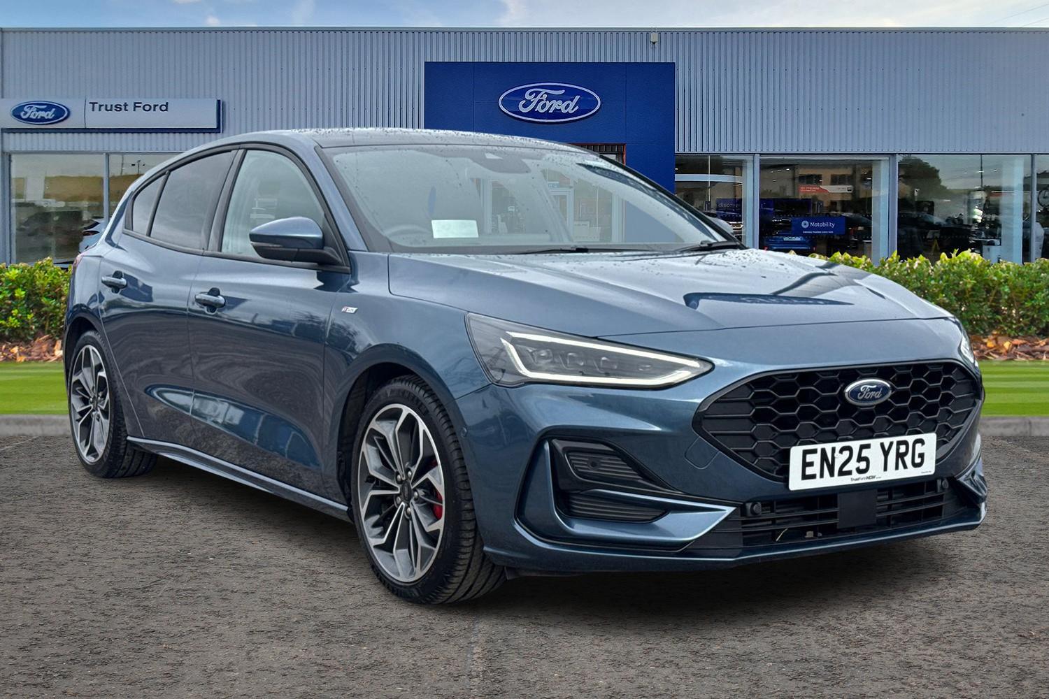 FORD FOCUS Photo 0