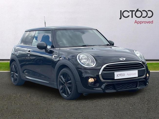 MINI Hatchback Photo 1
