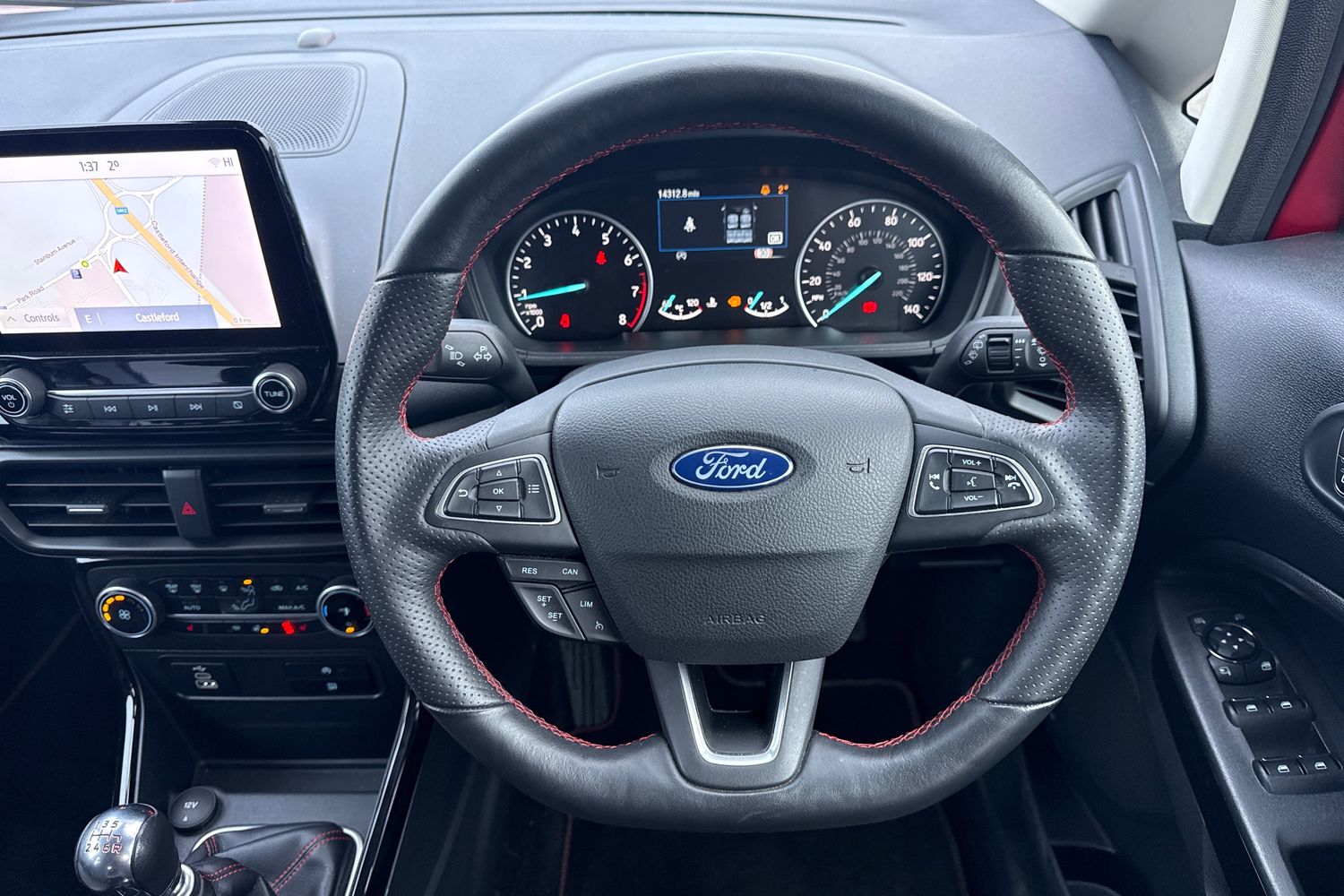 Ford ECOSPORT Photo 11