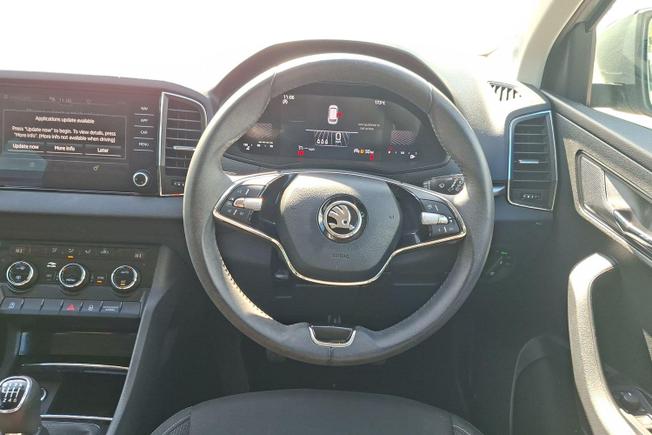 ŠKODA Karoq Photo 11
