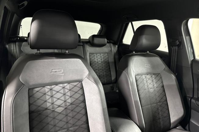 VOLKSWAGEN T-Roc Photo 29