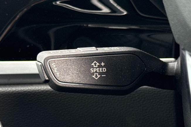 AUDI Q3 Photo 38