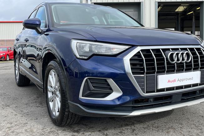 AUDI Q3 Photo 19