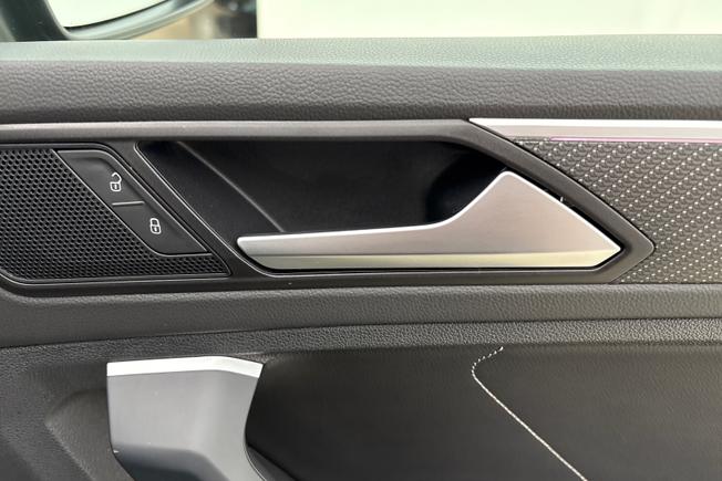 VOLKSWAGEN Tiguan Photo 27