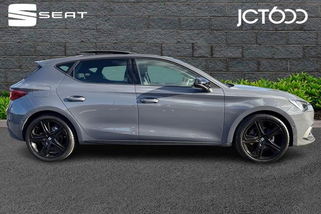 SEAT Leon Photo 4