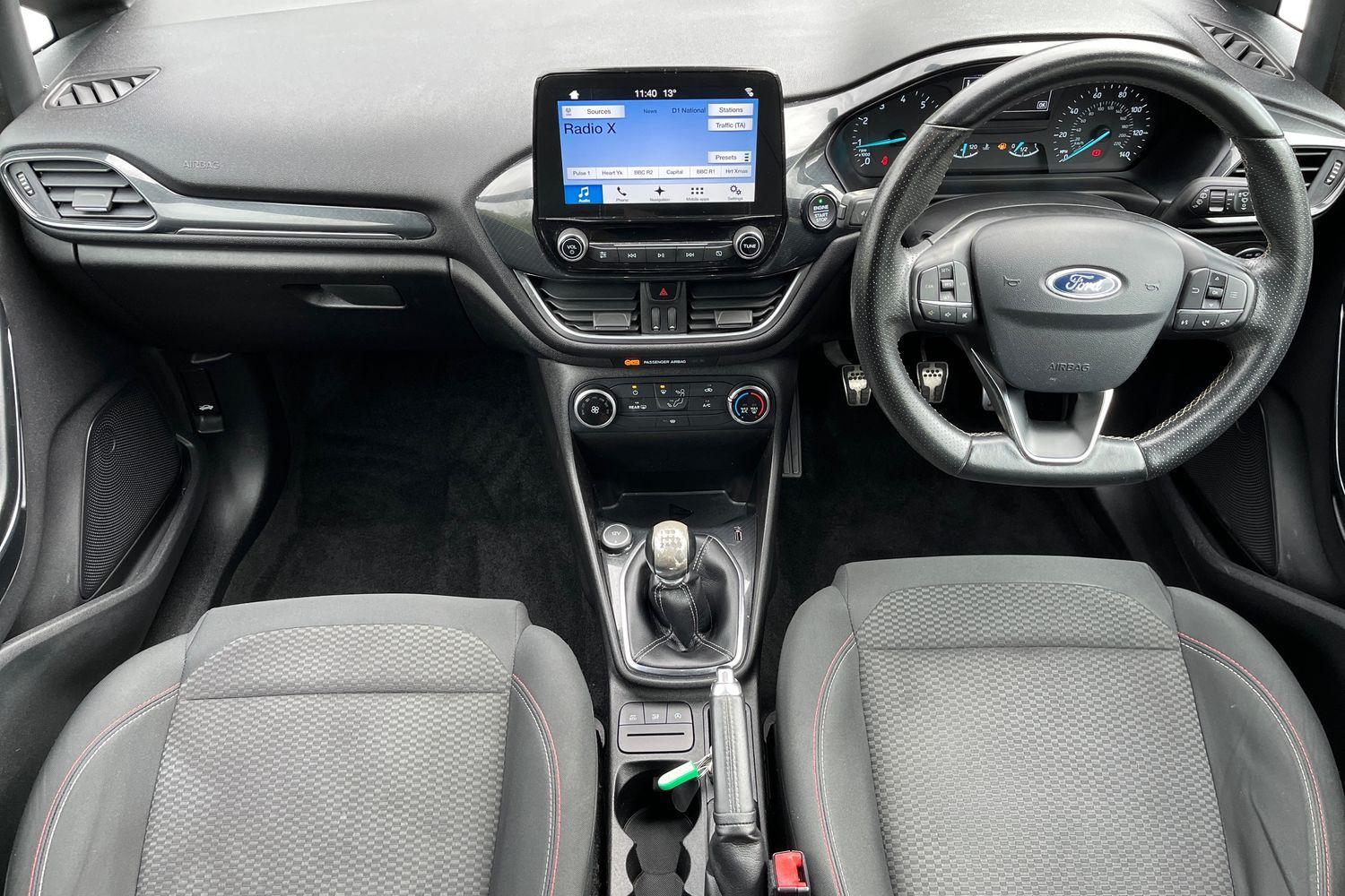 Ford Fiesta Photo 9