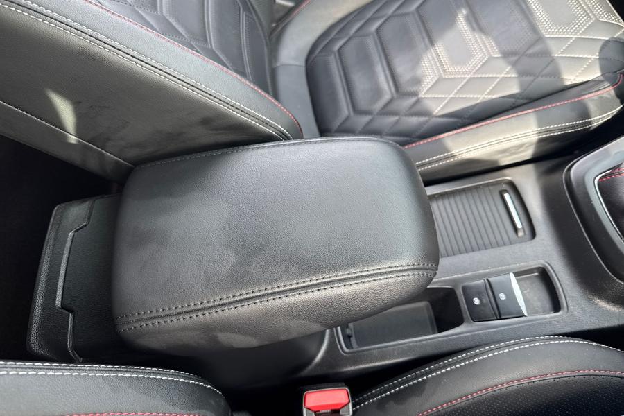 Ford FOCUS Photo autoimg-a5fca0f6607d9e3db8e21a1a80c344699034cec8.jpg