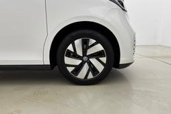 VOLKSWAGEN ID. Buzz Cargo Photo 5