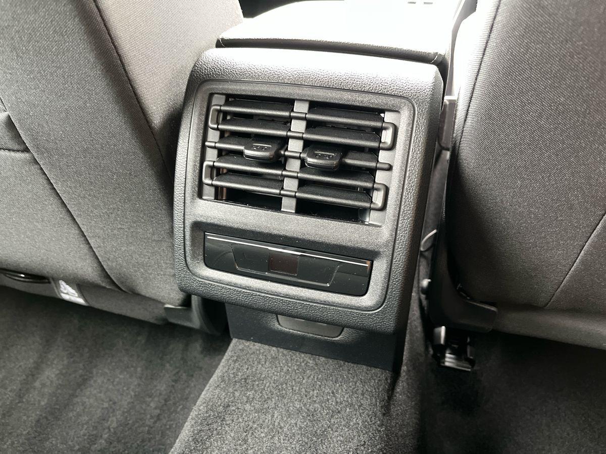 Volkswagen Golf Photo autoimg-a6036b44bde1782757b3a9b8ce0c6ac92f2089a8.jpg