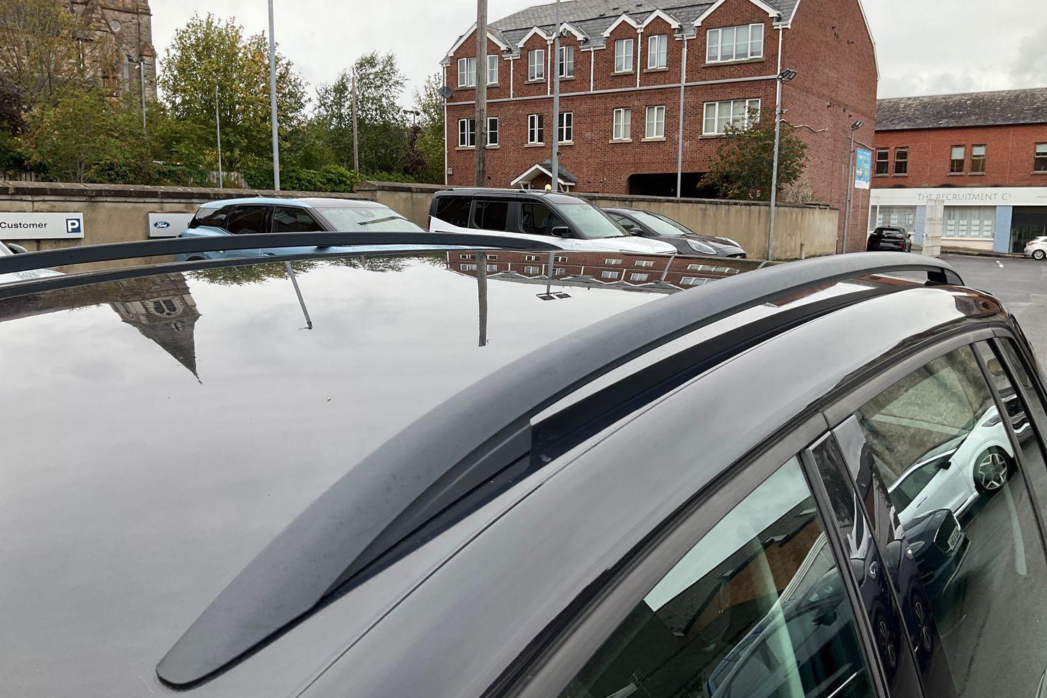 Volkswagen GOLF SV Photo 36