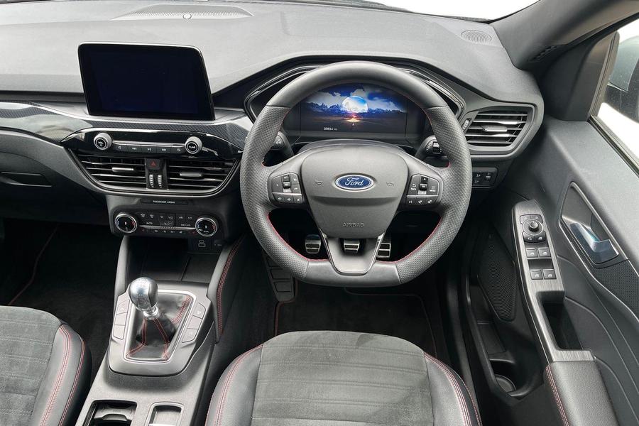 Ford KUGA Photo autoimg-a60c3044e00c5833a4f78ebca20e1173be967649.jpg