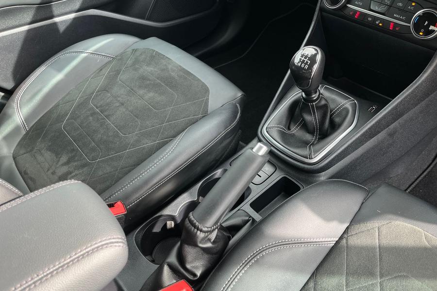 Ford Fiesta Photo autoimg-a60eed7eede6f5d3a2b0b86e2630eebc630236ef.jpg