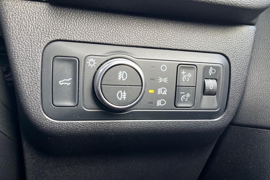 Ford Kuga Photo autoimg-a61341d117920f642cf9446780c1b921ad4562c6.jpg