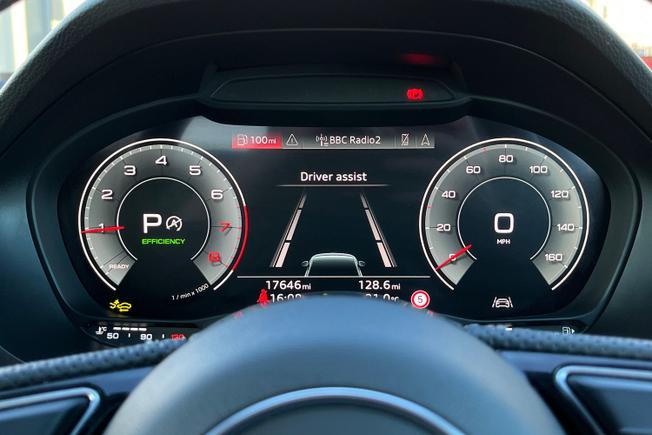 Audi Q2 Photo 15