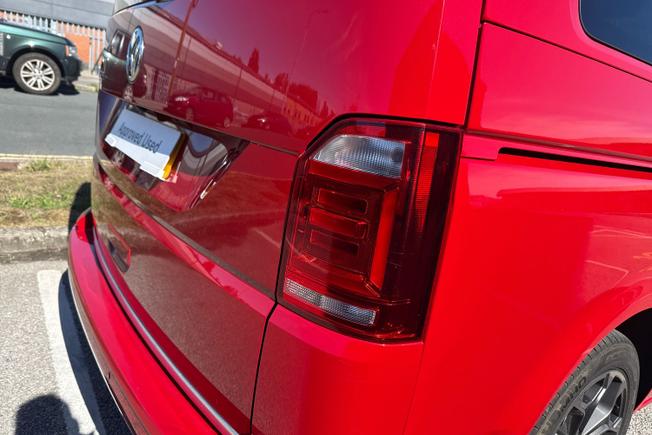 VOLKSWAGEN Caravelle Photo 18