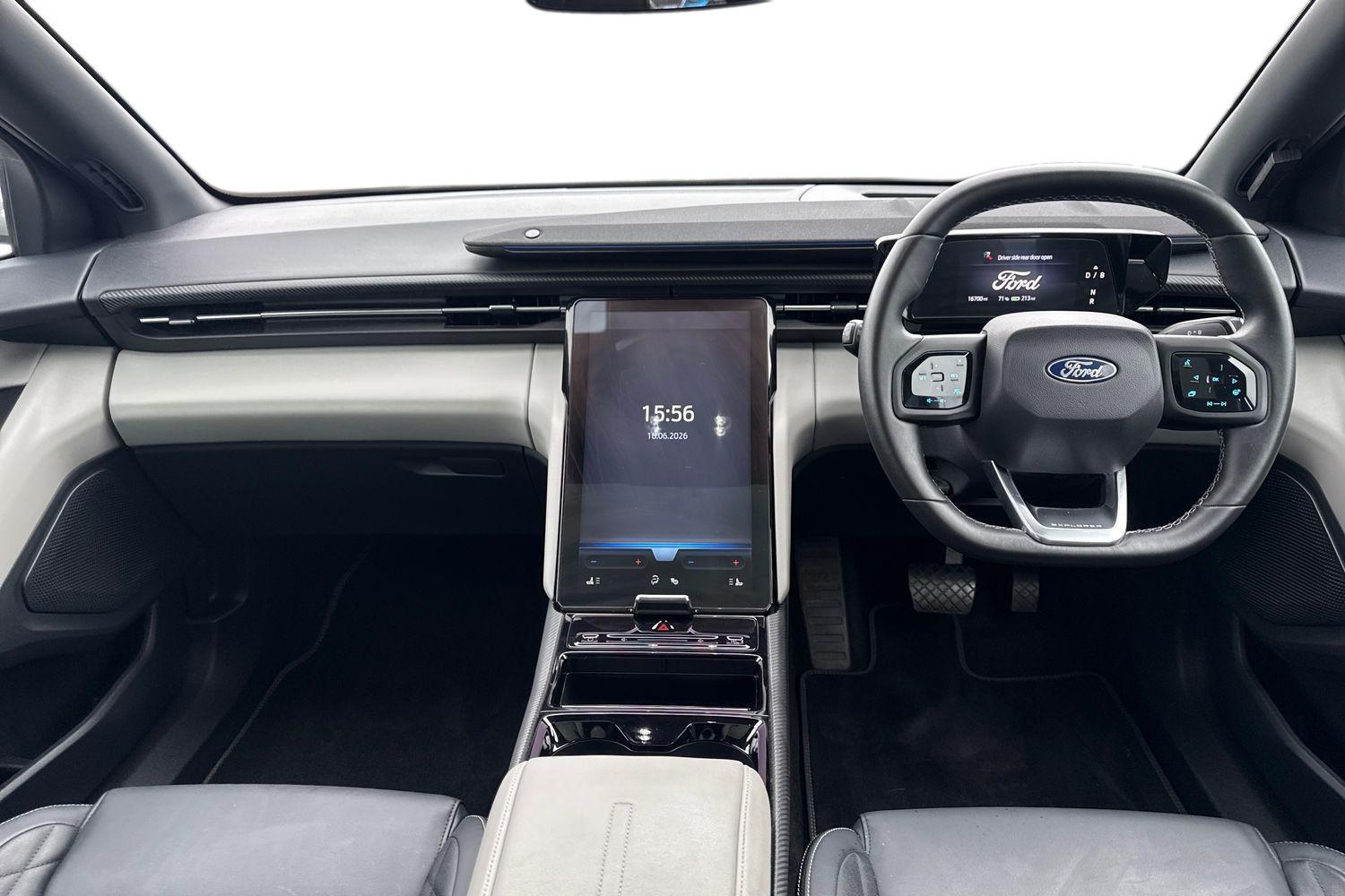 Ford Explorer Photo 9