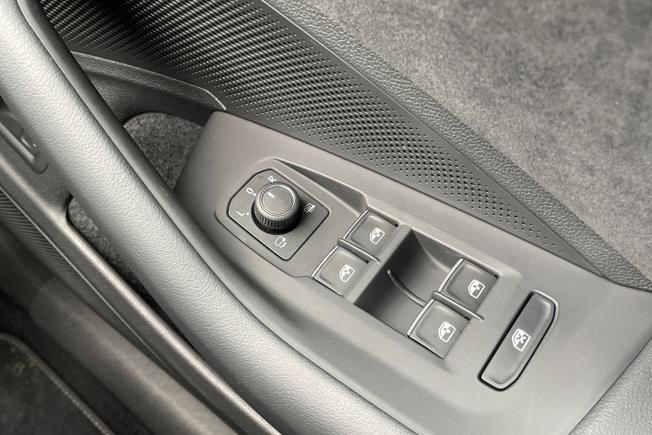 VOLKSWAGEN Passat Photo 46