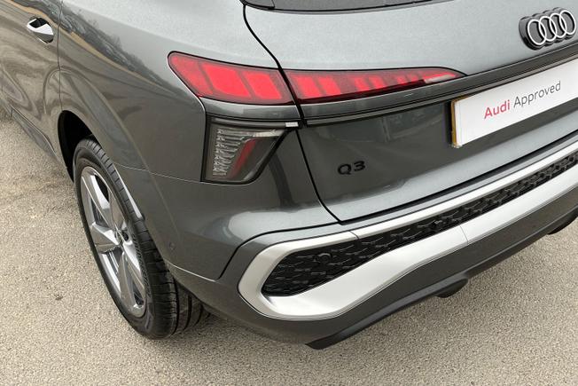 AUDI Q3 Photo 28