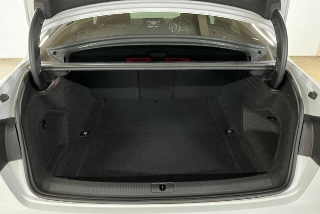 Audi A4 Photo 12
