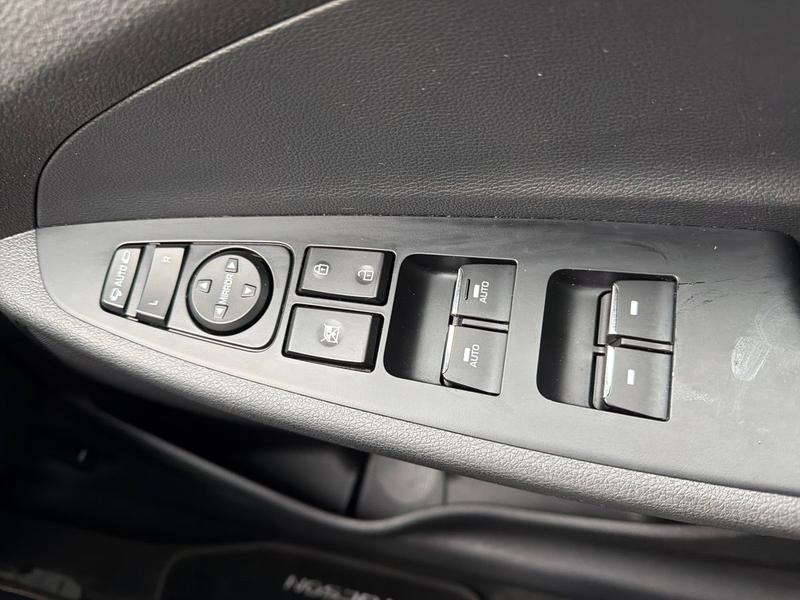 Used Hyundai TUCSON NV19AFZ 24