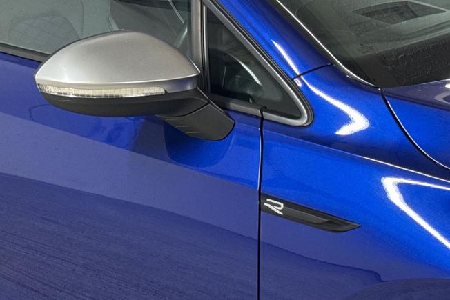 VOLKSWAGEN Golf Photo 20
