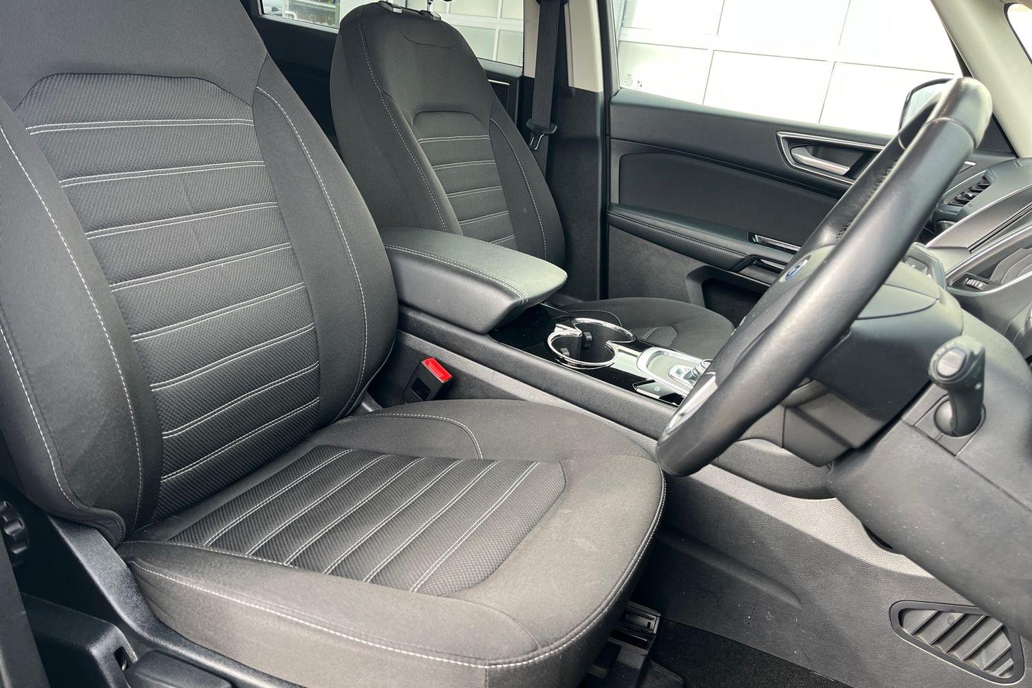 Ford GALAXY Photo 16