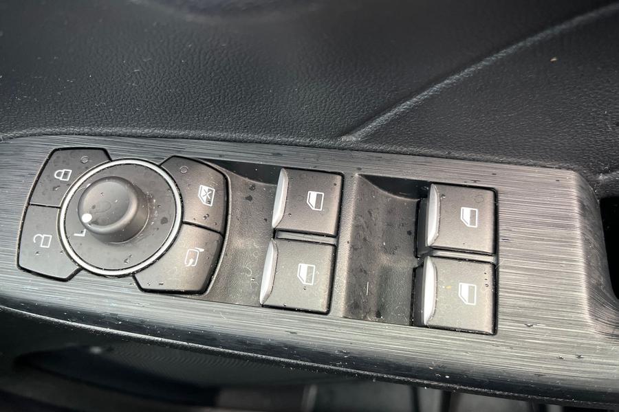 Ford KUGA Photo autoimg-a62e87e1621ac07f02eea7cbf42da661f22cc8e7.jpg